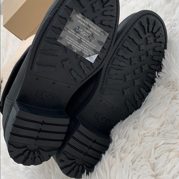 UGG Aldon water resistant black Shearling boots - Picture 7 of 9